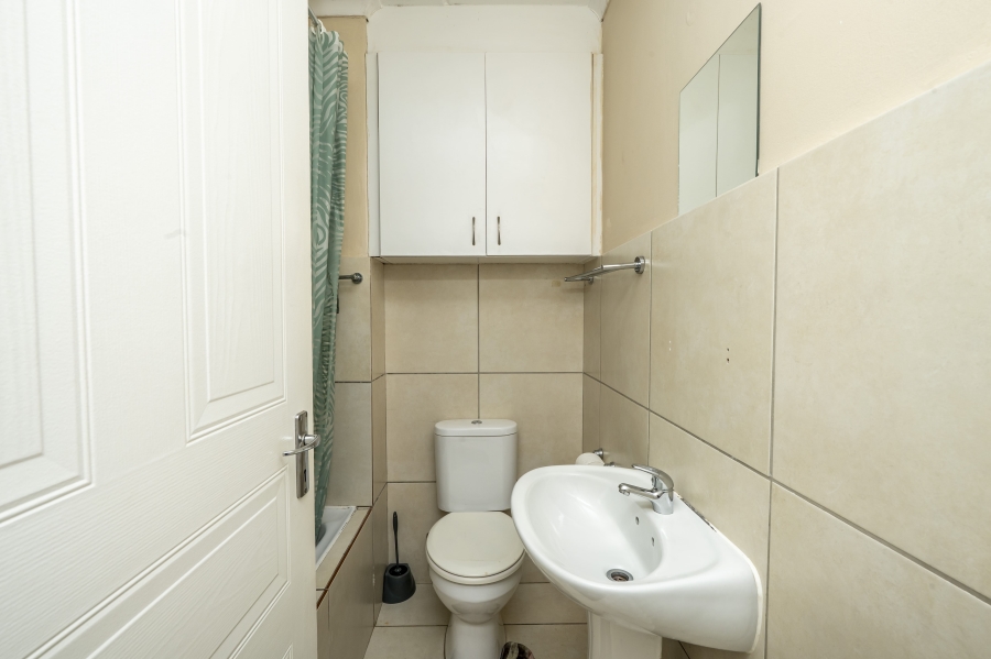 2 Bedroom Property for Sale in Buh Rein Estate Western Cape
